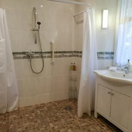 The Willowsmere (adults Only) Pensionat